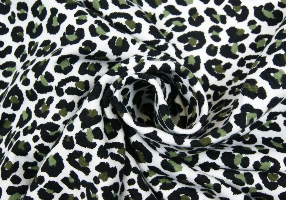 Fantasieprint tricot luipaard groen