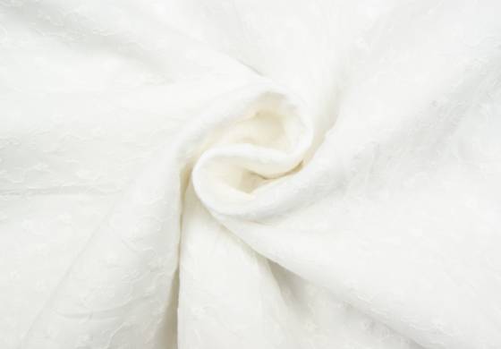 Broderie off white