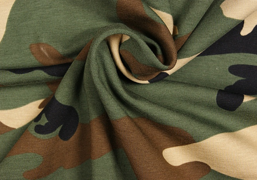 Camouflageprint tricot katoen groen