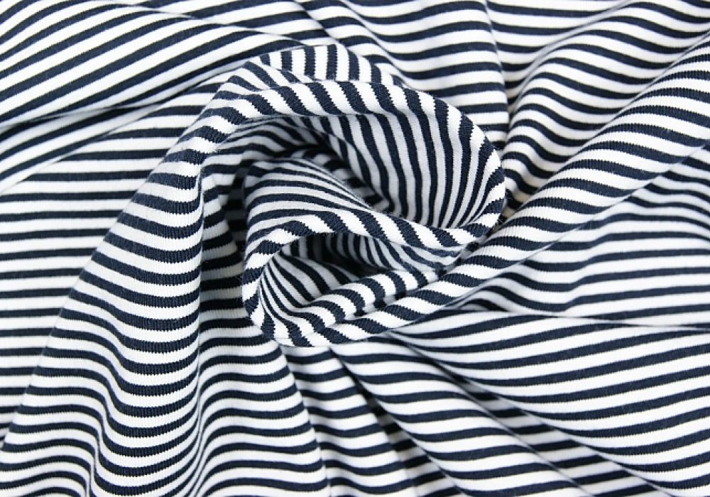 Strepen stof gemaakt van tricot blauw/wit 2mm